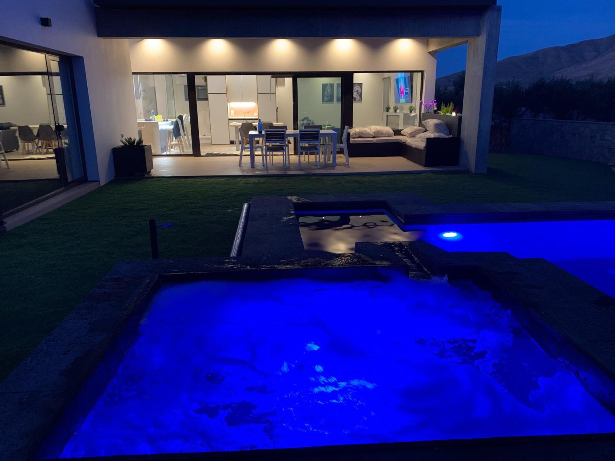 Laian Villa Triquivijate ภายนอก รูปภาพ